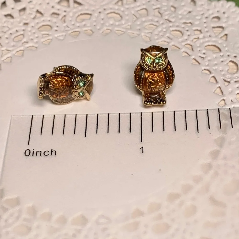 Hooting Adorable! Enamel and Crystal Owl Earrings - Picture 7 of 7